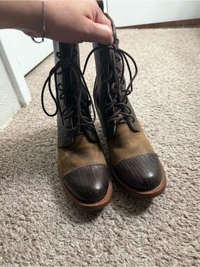 Women's Two-Tone Brown Lace-Up Boots